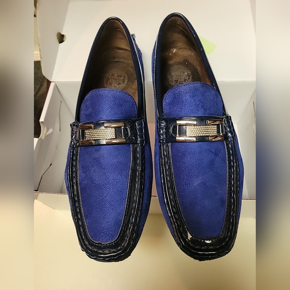 Mens Amali Royal Blue Suede And Black driving mocs. Size 10 with metallic strap